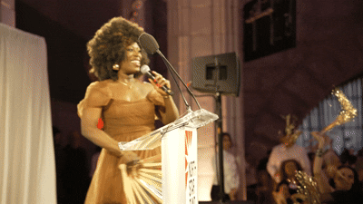 Kerry Coddett waving to the adoring crowd at 2025 Community Gala